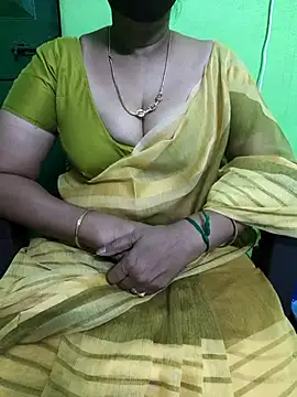 niiveditha online show from 03/18/25, 02:04