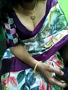 niiveditha online show from 09/13/25, 03:12