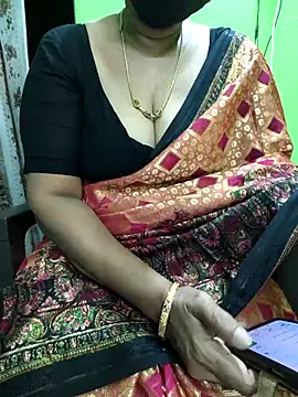 niiveditha online show from 10/13/25, 03:06