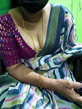 niiveditha online show from 11/04/25, 12:04