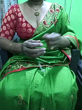 niiveditha online show from 11/23/25, 08:03