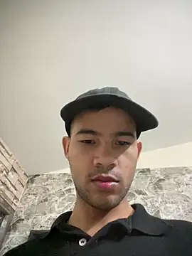 Snapshot of Twink_X chatting on 03/04/25, 11:54 Twink X online show from 03/04/25, 11:54