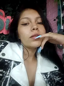 Snapshot of AmbarBaker_ chatting on 02/12/25, 10:04 AmbarBaker online show from 02/12/25, 10:04