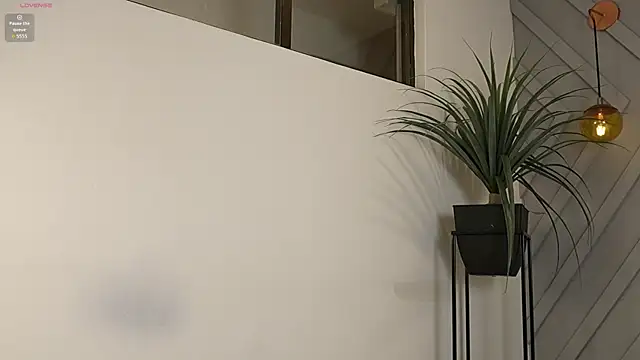 Zoee monroe online show from 06/12/26, 10:30