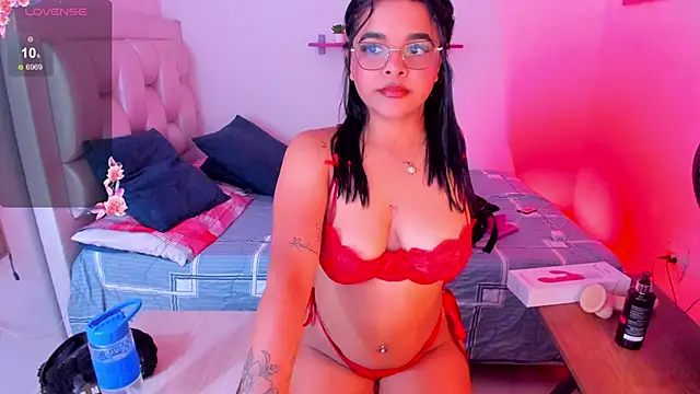 Snapshot of Tatianaa@xh chatting on 09/13/25, 05:46 Tatianaaxh online show from 09/13/25, 05:46