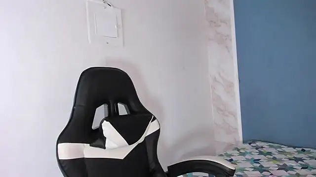 Snapshot of AbbyHill- chatting on 02/24/25, 06:26 AbbyHill- online show from 02/24/25, 06:26