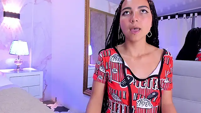 Snapshot of ValerieHyde chatting on 03/01/25, 02:59 ValerieHyde online show from 03/01/25, 02:59