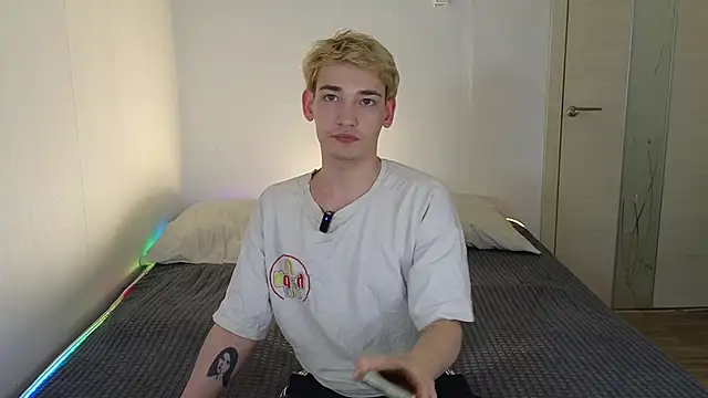 Julian wins online show from 04/22/26, 12:02