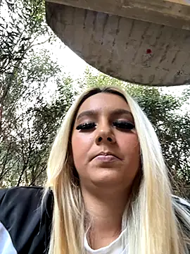 hotamanda01 online show from 11/30/25, 01:04