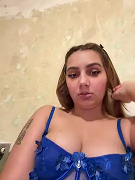 hotamanda01 online show from 04/11/26, 07:40