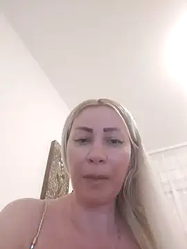 Snapshot of visnjica chatting on 03/19/25, 10:31 visnjica online show from 03/19/25, 10:31
