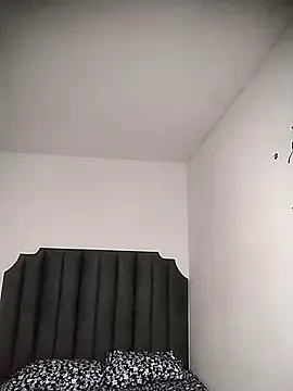 Snapshot of moree_Queen chatting on 02/16/25, 06:54 moree Queen online show from 02/16/25, 06:54