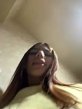 Laura-Khalifa online show from 02/22/25, 04:29