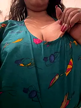 Snapshot of sinnerlady chatting on 11/02/25, 09:28 sinnerlady online show from 11/02/25, 09:28