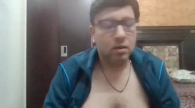 innocentboy1987 online show from 02/15/25, 08:11