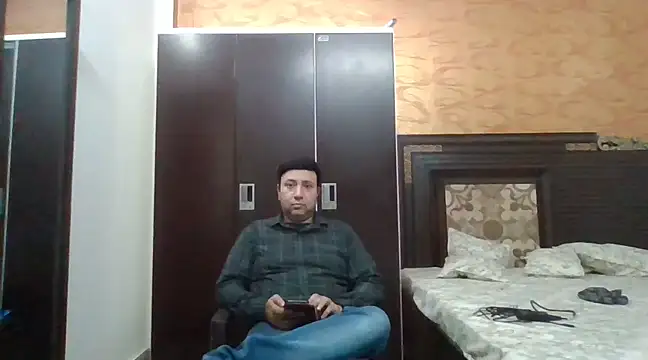 innocentboy1987 online show from 03/15/25, 04:57