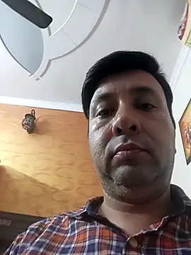 innocentboy1987 online show from 02/23/26, 12:24