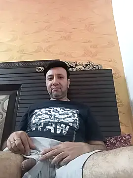 innocentboy1987 online show from 04/20/26, 06:16