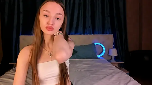 miiss  lulu online show from 03/14/25, 01:05