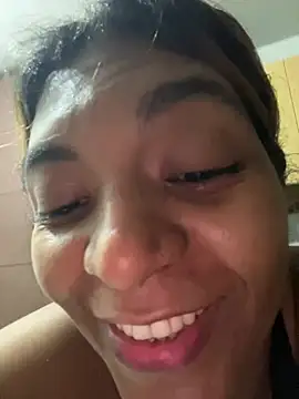 nicollesofia2 online show from 05/20/26, 04:57
