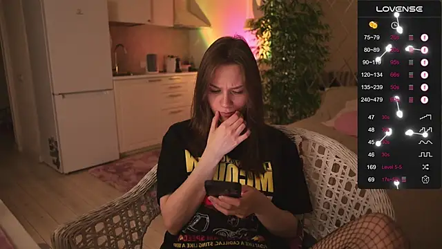 alexa feels  online show from 12/05/25, 04:14