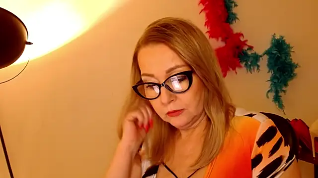 leaxSTAR online show from 03/18/25, 02:48