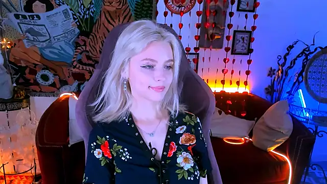 LeonaStane online show from 02/21/25, 08:05