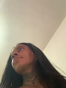 casalshowtime2 online show from 10/18/25, 10:27