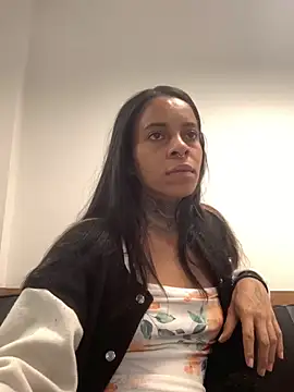 casalshowtime2 online show from 11/18/25, 10:36