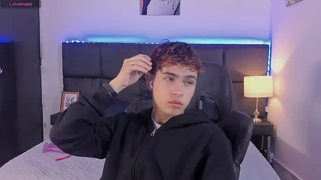 Aiiden 15 online show from 10/23/25, 12:04