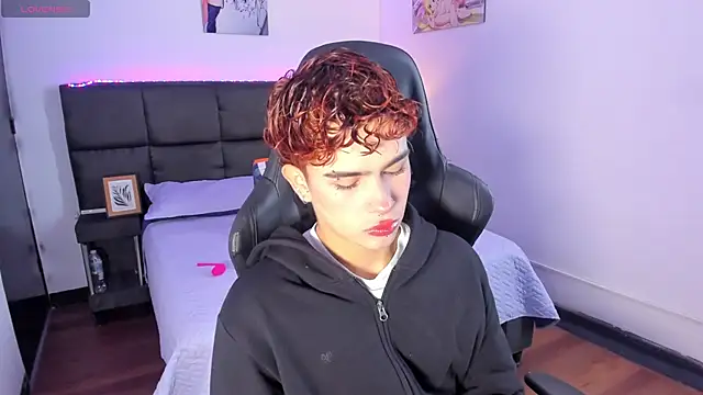 Aiiden 15 online show from 11/15/25, 01:07