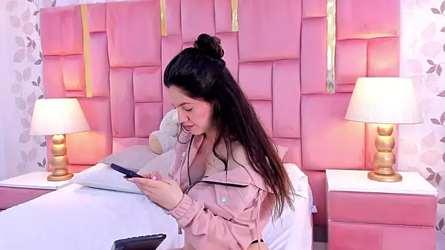 ArianaFranco online show from 12/17/25, 05:19