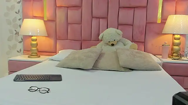 ArianaFranco online show from 03/25/26, 01:06