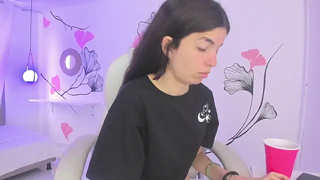 Isabela Fiorelli online show from 02/28/25, 12:20