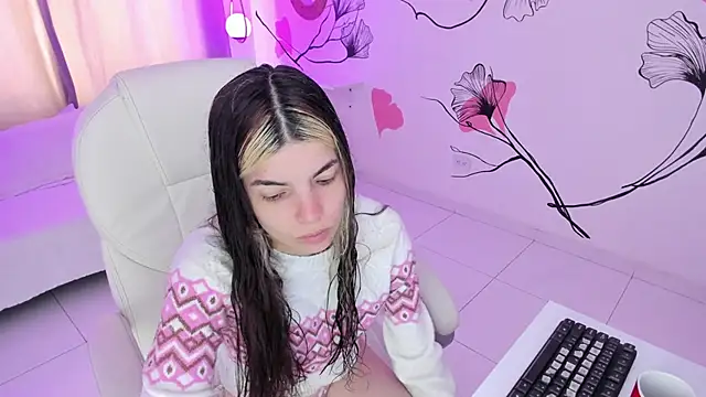 Isabela Fiorelli online show from 10/10/25, 02:05