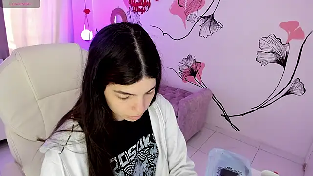 Isabela Fiorelli online show from 02/10/26, 01:15