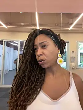 dianagolley420 online show from 02/12/25, 03:05