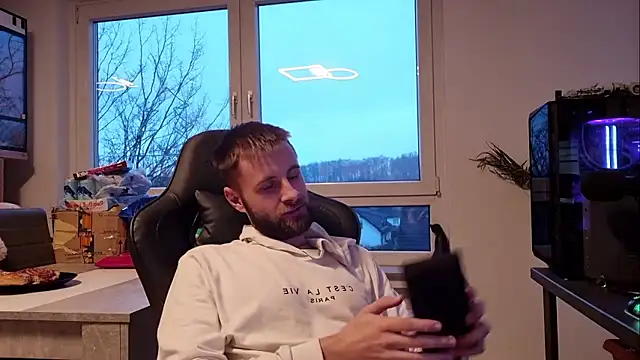 ademandjulia online show from 01/14/26, 03:28