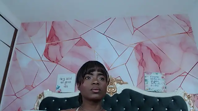 LindaBird online show from 11/02/25, 01:24