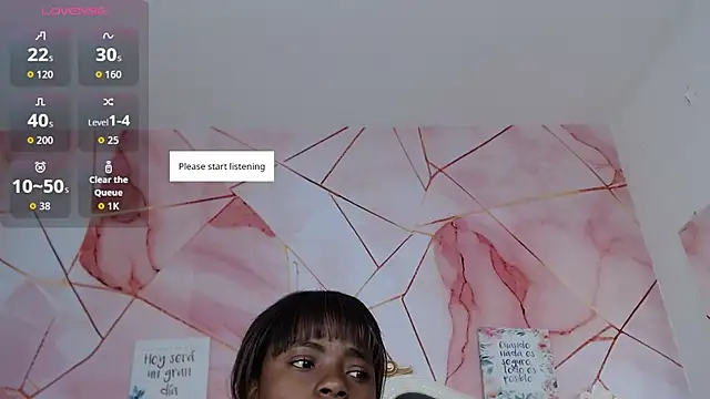 Snapshot of LindaBird chatting on 03/01/26, 11:23 LindaBird online show from 03/01/26, 11:23