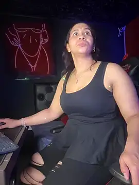 Carola-Ross online show from 03/15/25, 02:56