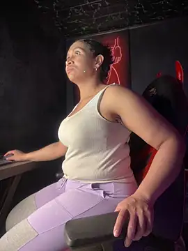 Carola-Ross online show from 03/18/25, 02:15