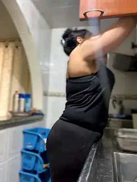 Carola-Ross online show from 10/30/25, 05:46