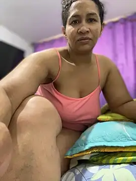 Carola-Ross online show from 12/19/25, 04:58