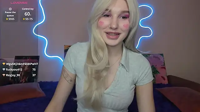 Snapshot of EvelinaLuu chatting on 02/28/25, 07:37 EvelinaLuu online show from 02/28/25, 07:37