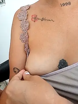 single mother indecent online show from 09/13/25, 04:40