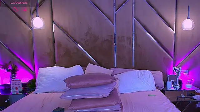 Lellie   online show from 01/10/26, 07:37