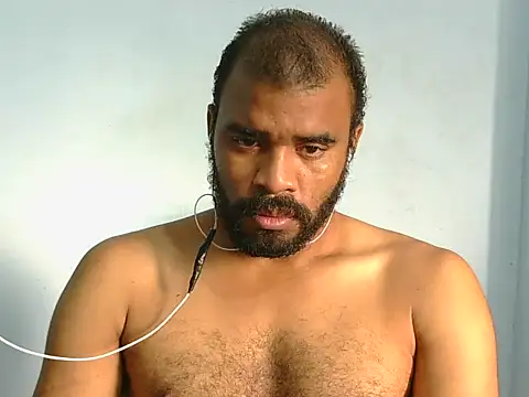 Snapshot of YOX22 chatting on 02/11/26, 01:49 YOX22 online show from 02/11/26, 01:49