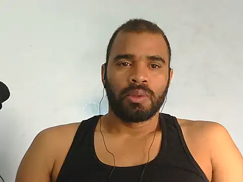 Snapshot of YOX22 chatting on 06/16/26, 01:36 YOX22 online show from 06/16/26, 01:36