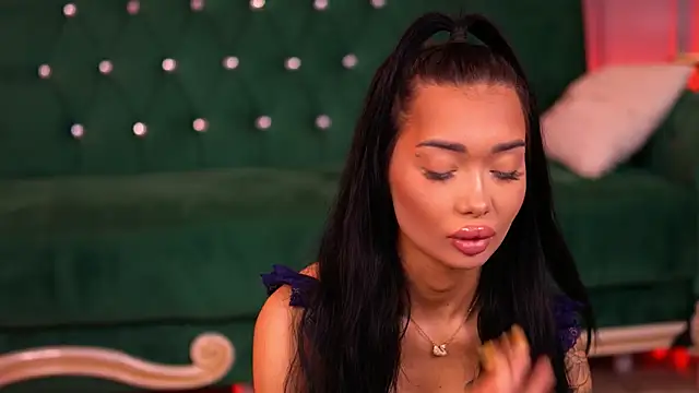 SashaFerrera online show from 03/05/25, 07:17